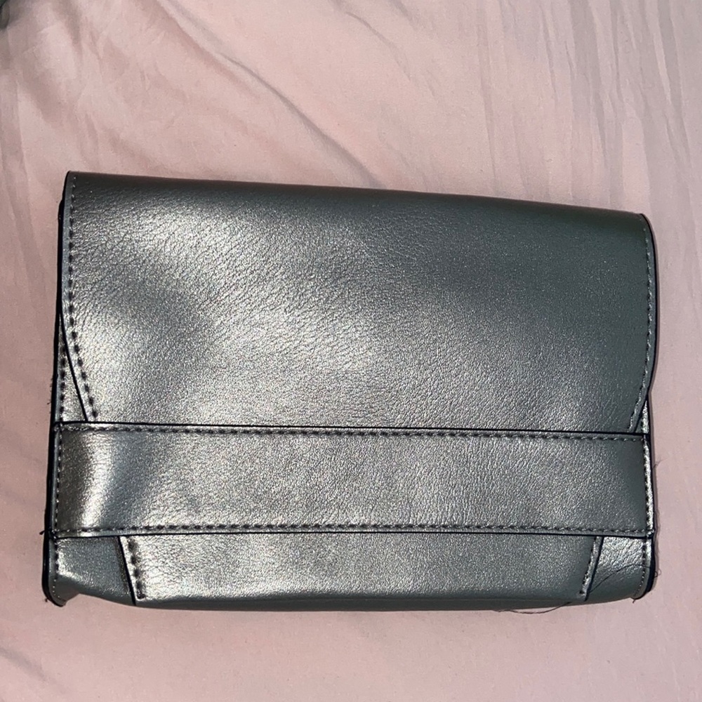Summer & Rose cross body bag and/or clutch!